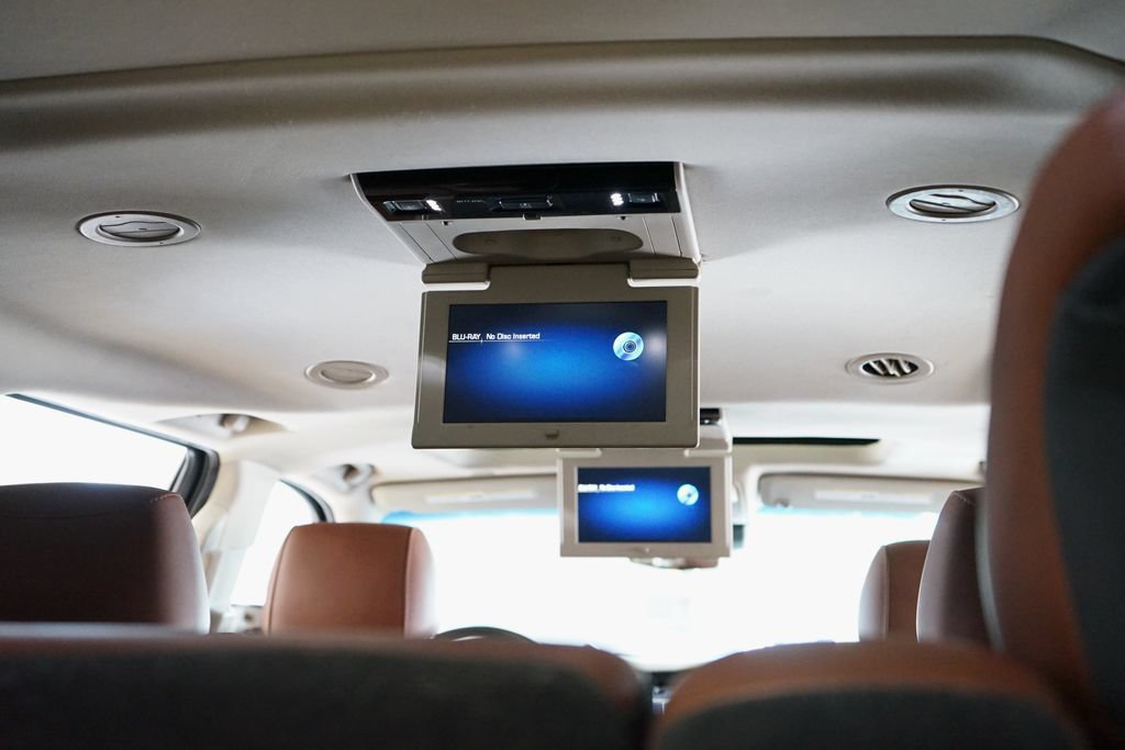 cadillac escalade esv 2017 1GYS4HKJ7HR383325 image cadillac escalade esv 2017 1GYS4HKJ7HR383325 image